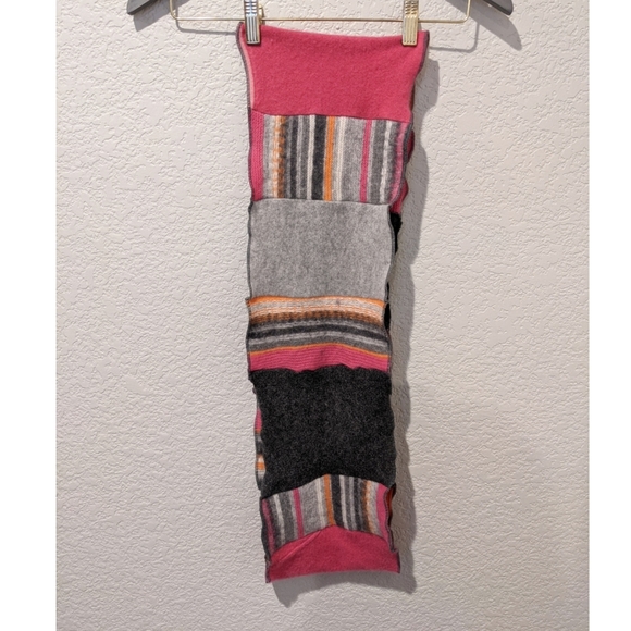 Multicolored cashmere infinity scarf - Picture 2 of 3